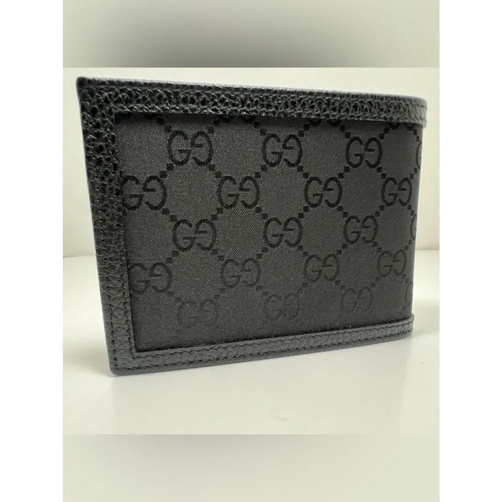 Gucci GG Black Canvas With Grained Leather Trim Bi fold Men wallet with Insert